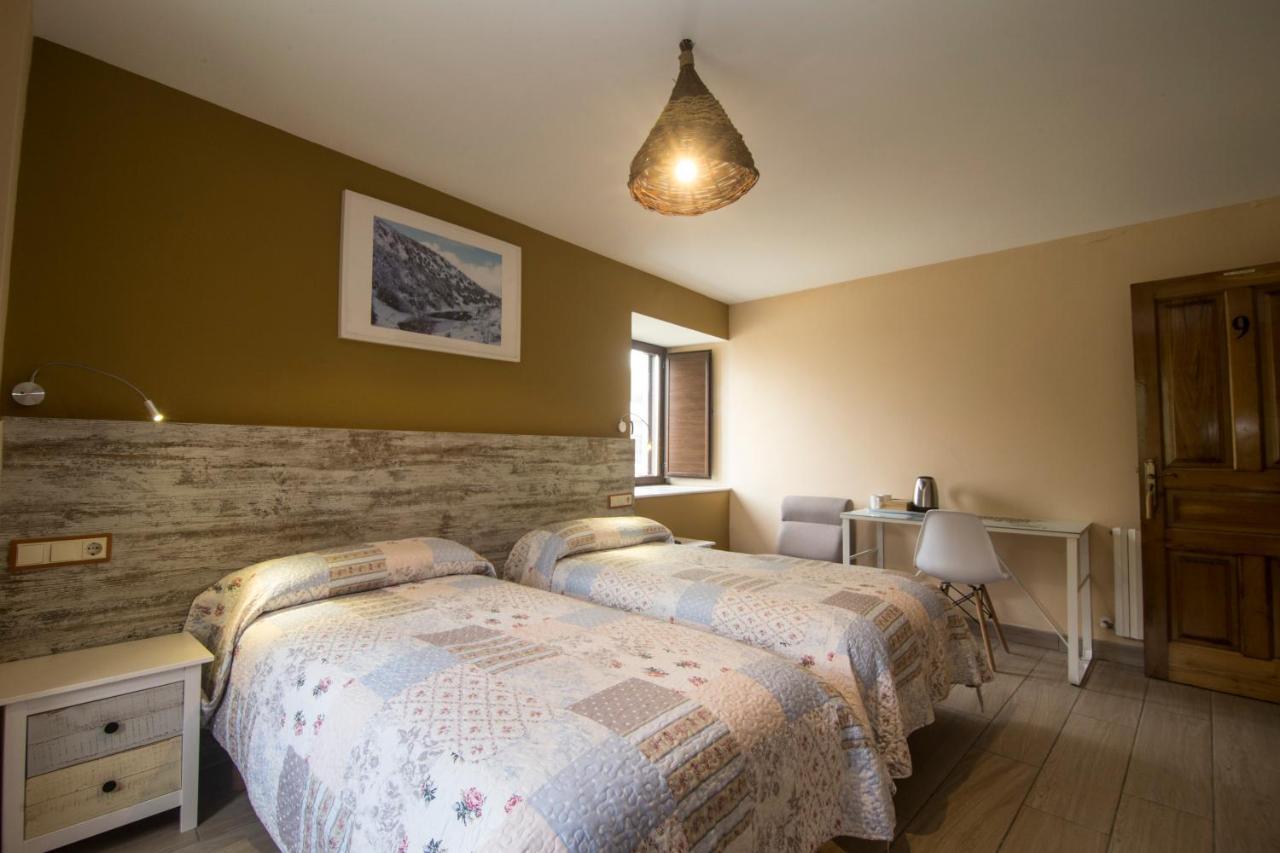 Casa Nunez Guest House Fonfria Ngoại thất bức ảnh