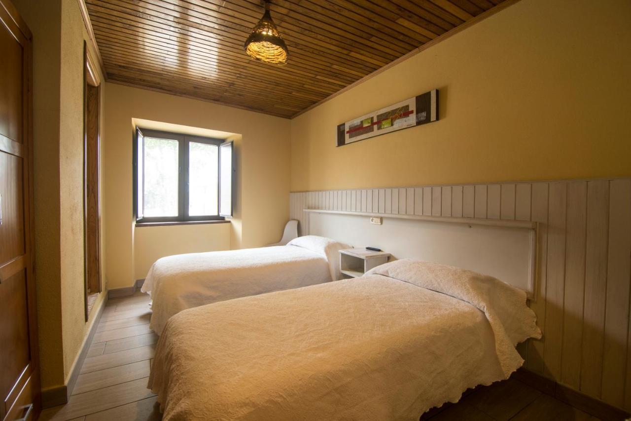 Casa Nunez Guest House Fonfria Ngoại thất bức ảnh